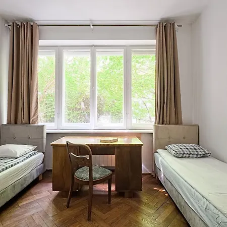 Urbannest - Wilcza 69 *
