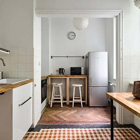 Urban Nest - Wilcza 69